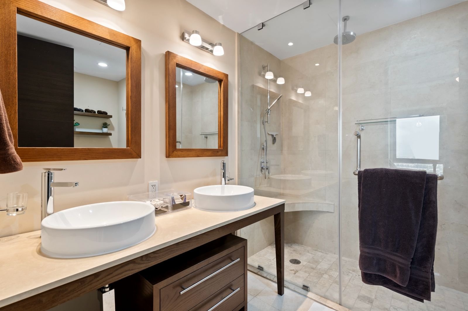 ICON VALLARTA – TOWER 1 | BEACHFRONT LUXURY VACATION RENTAL