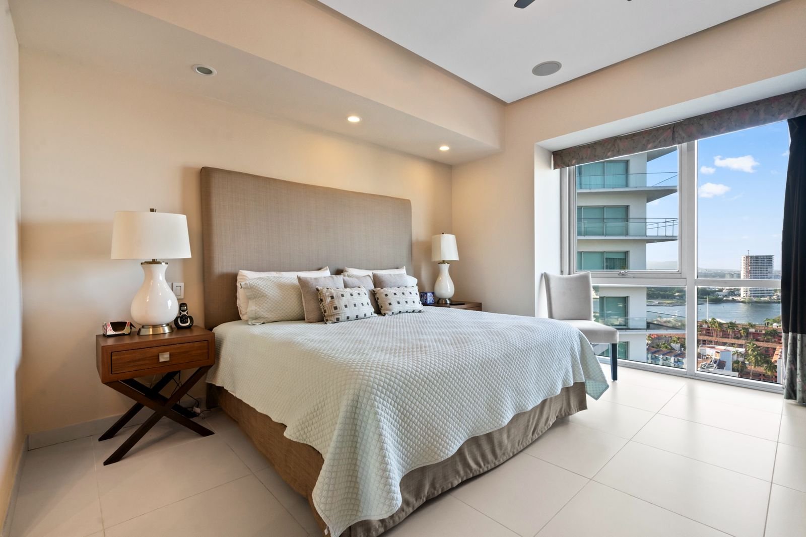 ICON VALLARTA – TOWER 1 | BEACHFRONT LUXURY VACATION RENTAL