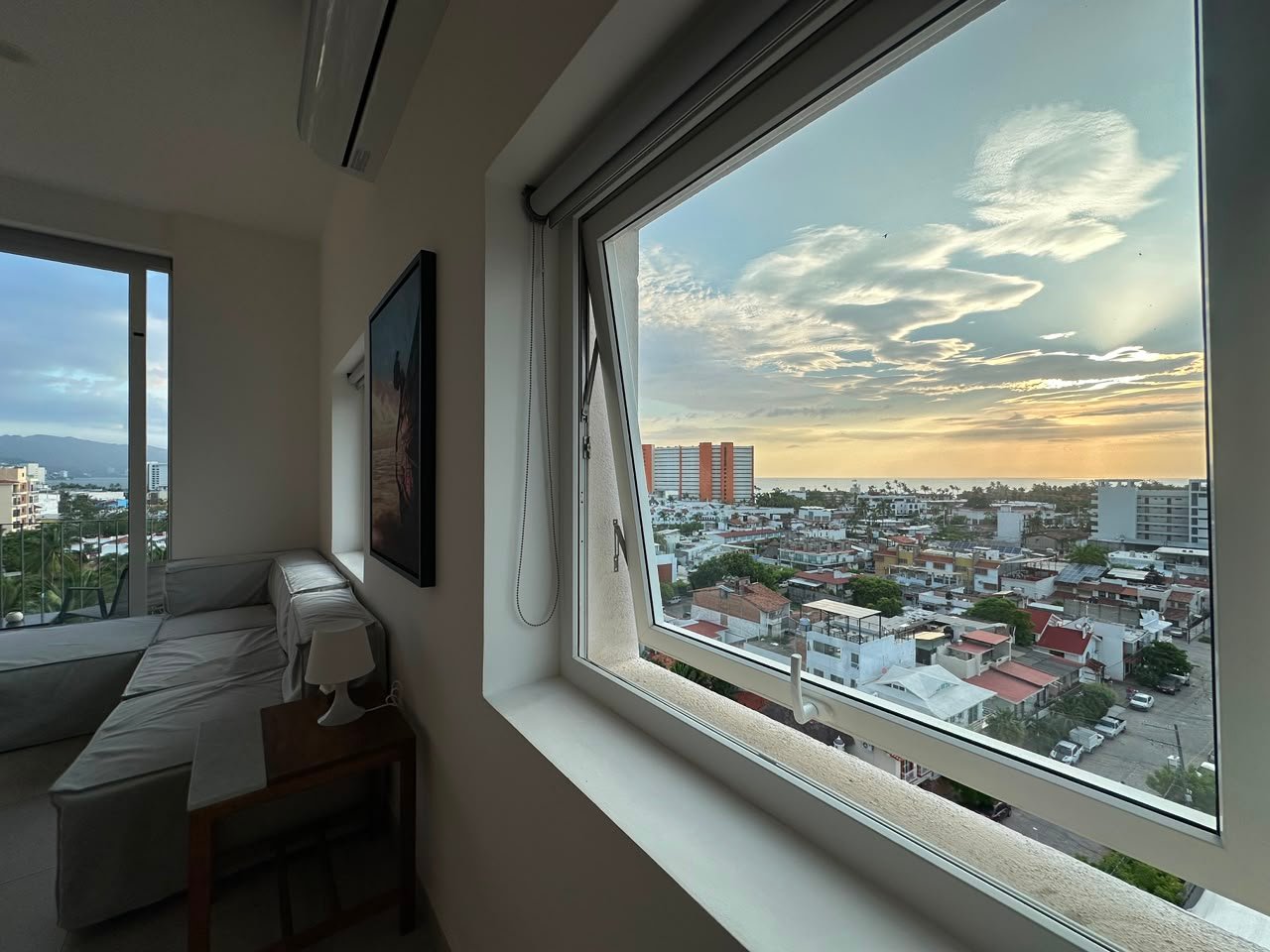CORNER PENTHOUSE VIA MILAN – VERSALLES/ LONG TERM RENTAL