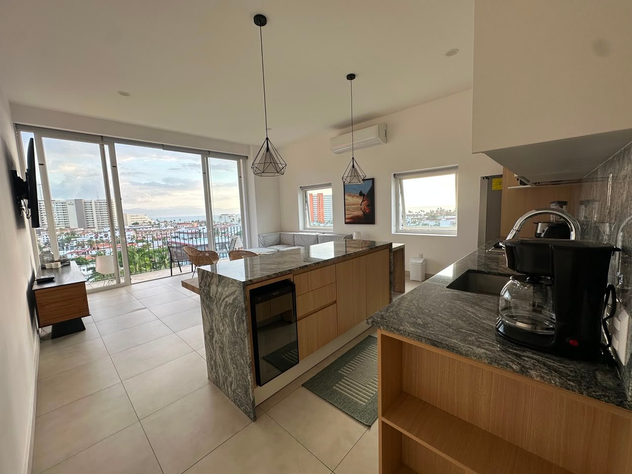 CORNER PENTHOUSE VIA MILAN – VERSALLES/ LONG TERM RENTAL