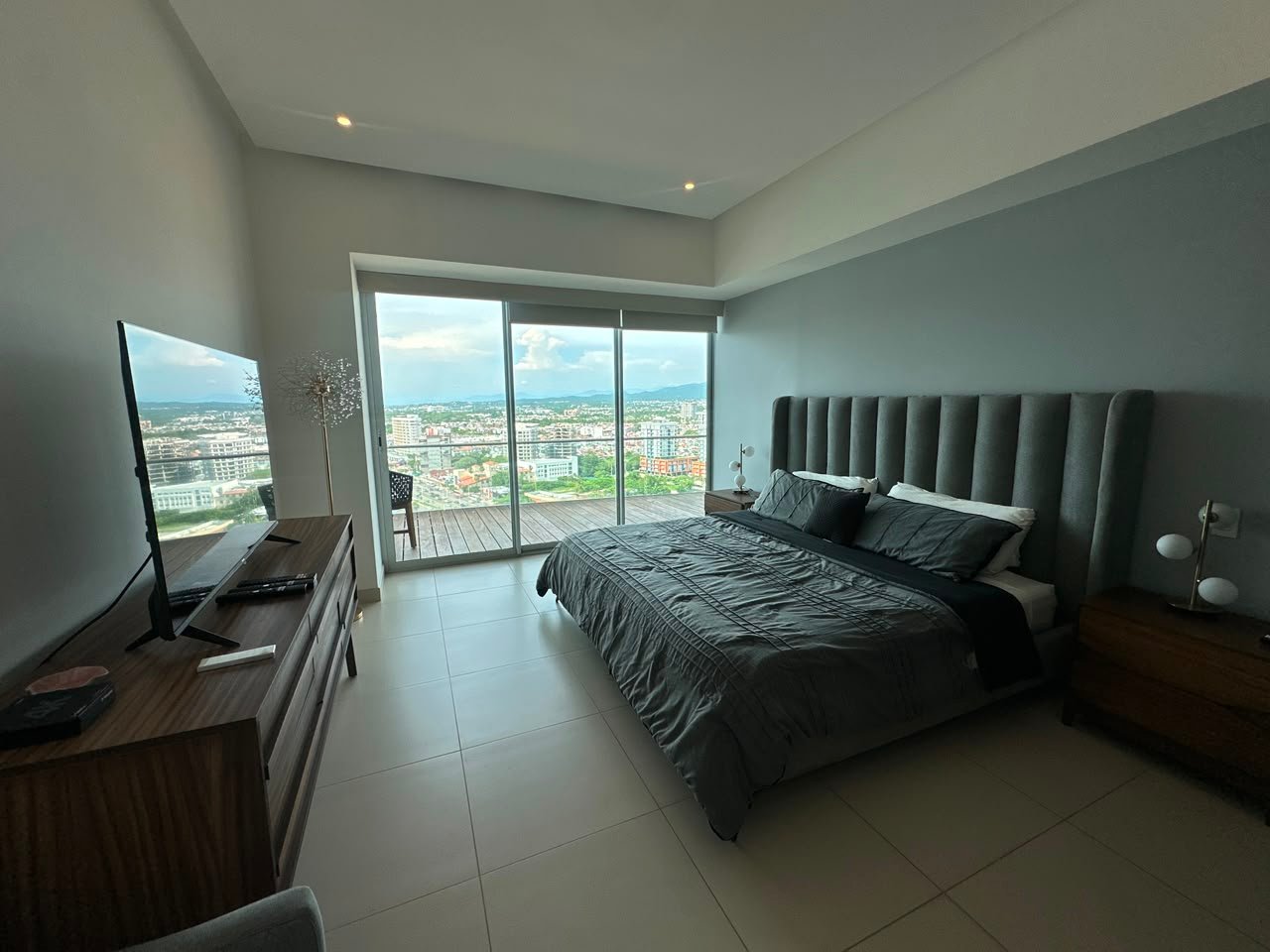 ICON VALLARTA – TOWER 2 | BEACHFRONT LUXURY YEARLY RENTAL