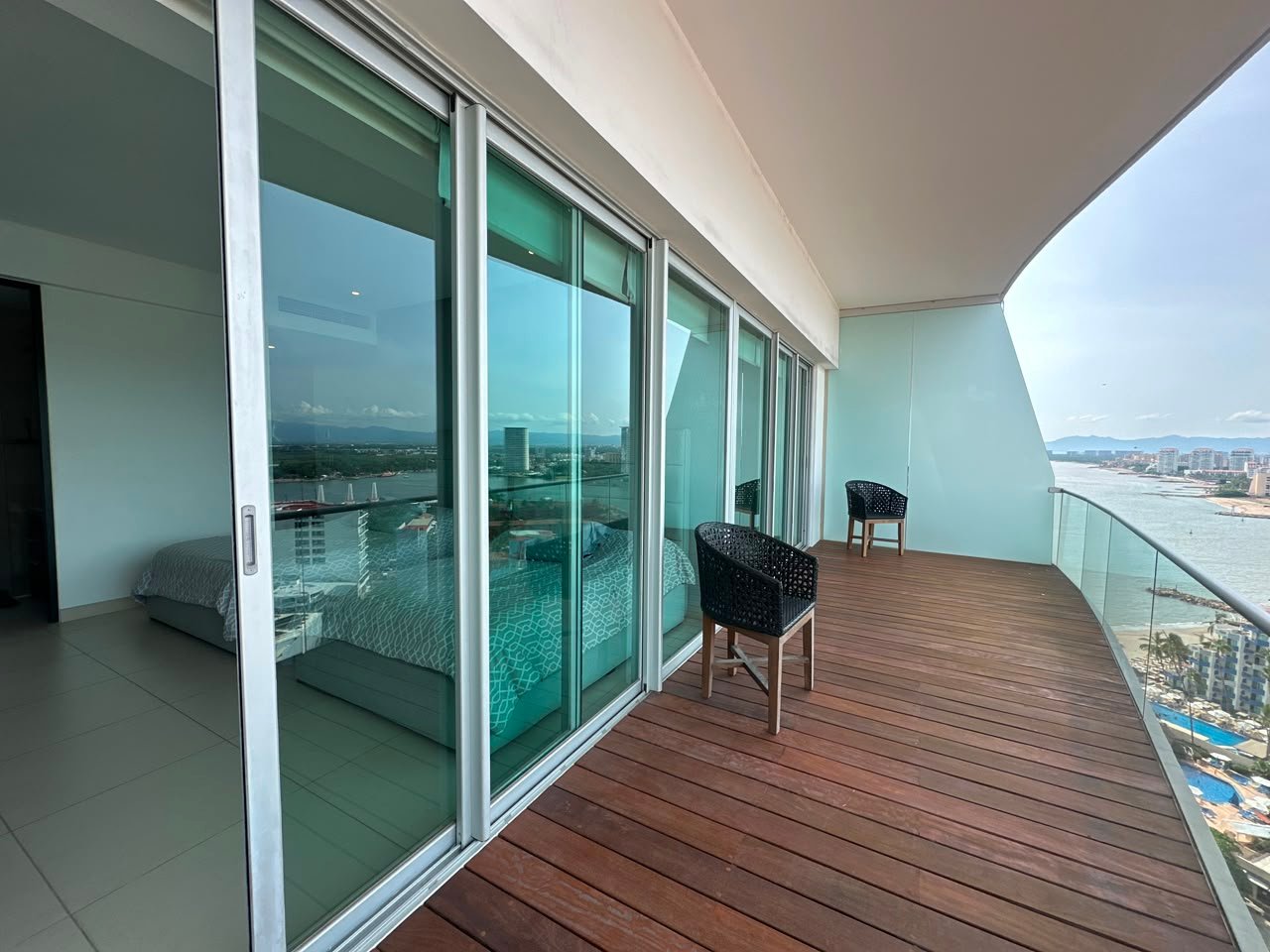 ICON VALLARTA – TOWER 2 | BEACHFRONT LUXURY YEARLY RENTAL