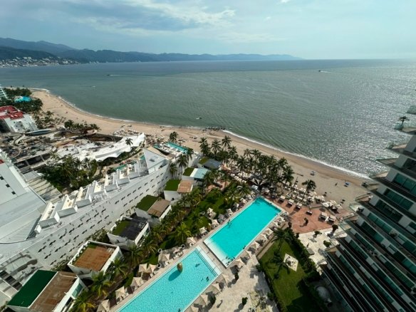 ICON VALLARTA – TOWER 2 | BEACHFRONT LUXURY YEARLY RENTAL