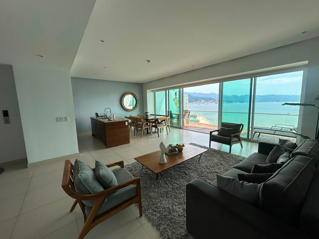 ICON VALLARTA – TOWER 2 | BEACHFRONT LUXURY YEARLY RENTAL