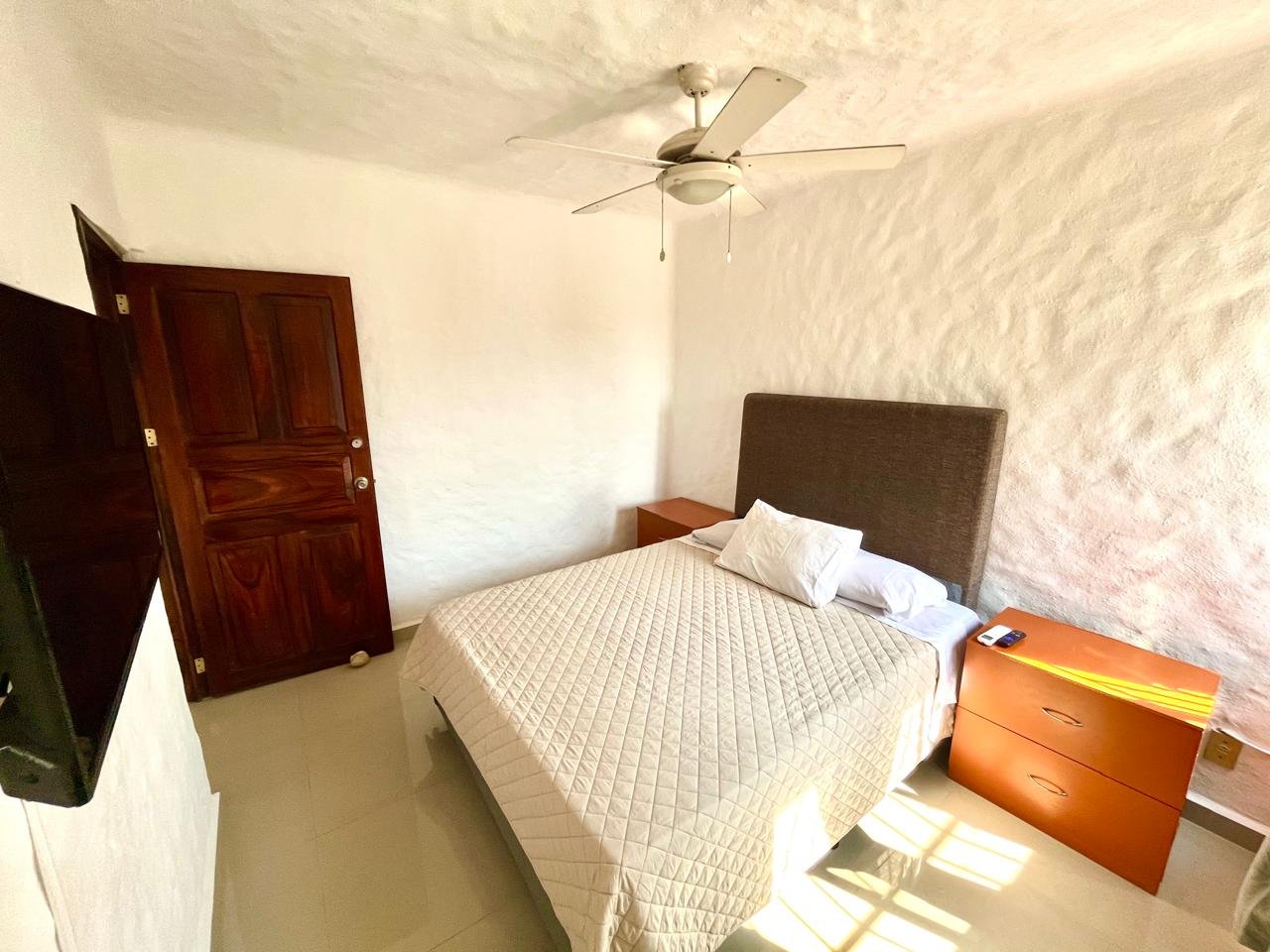WhatsApp Image 2026-08-21 at 8.52.25 PM (6) DEPARTAMENTO ROBALO 788-VERSALLES/ YEARLY RENTAL